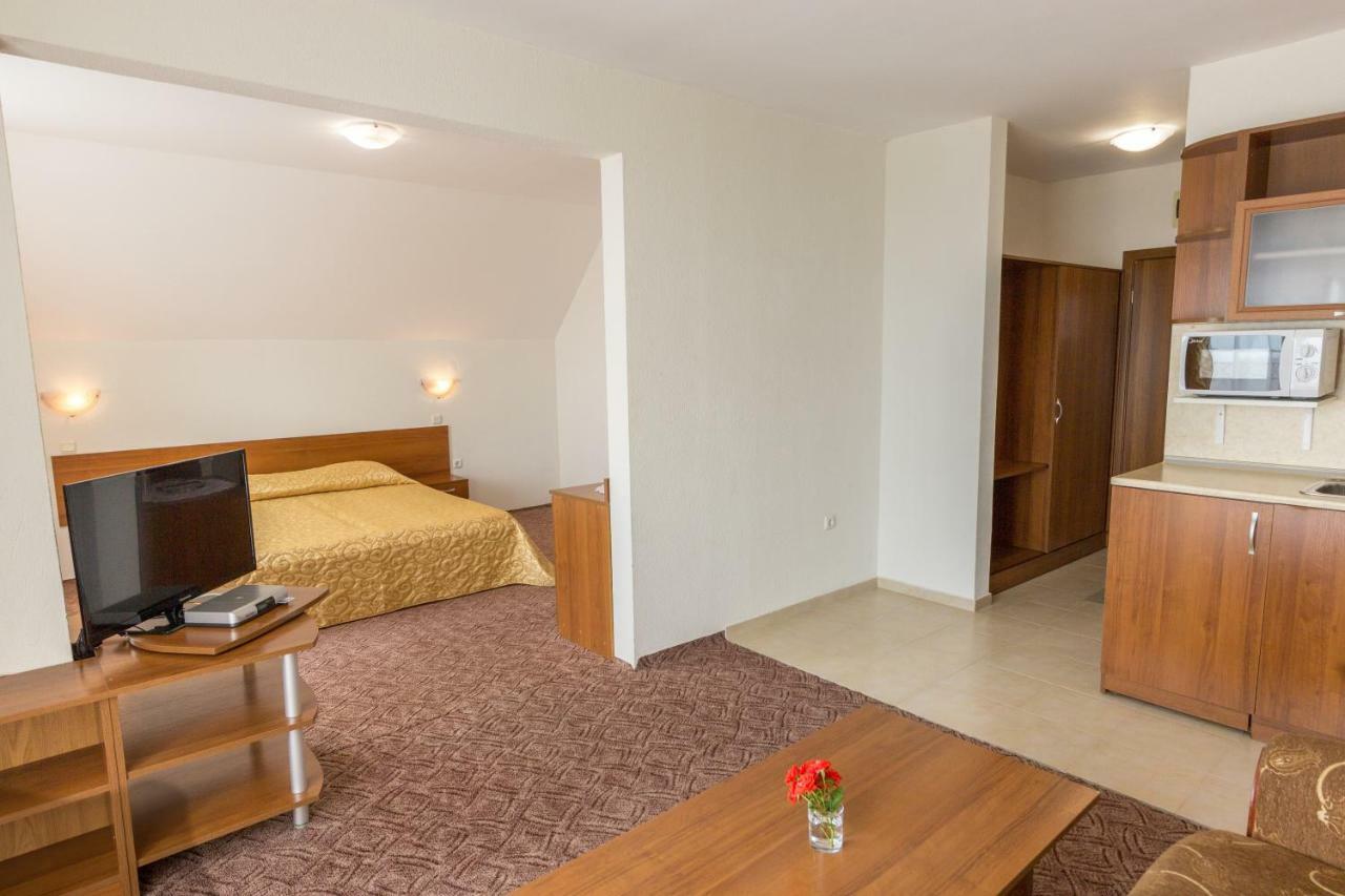 Hotel Genada 3*